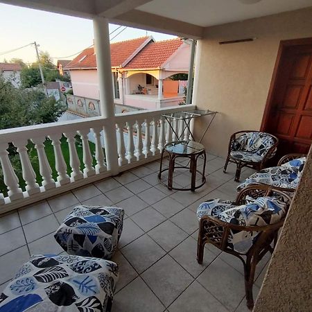 Plavi Apartman Airport Belgrád Kültér fotó