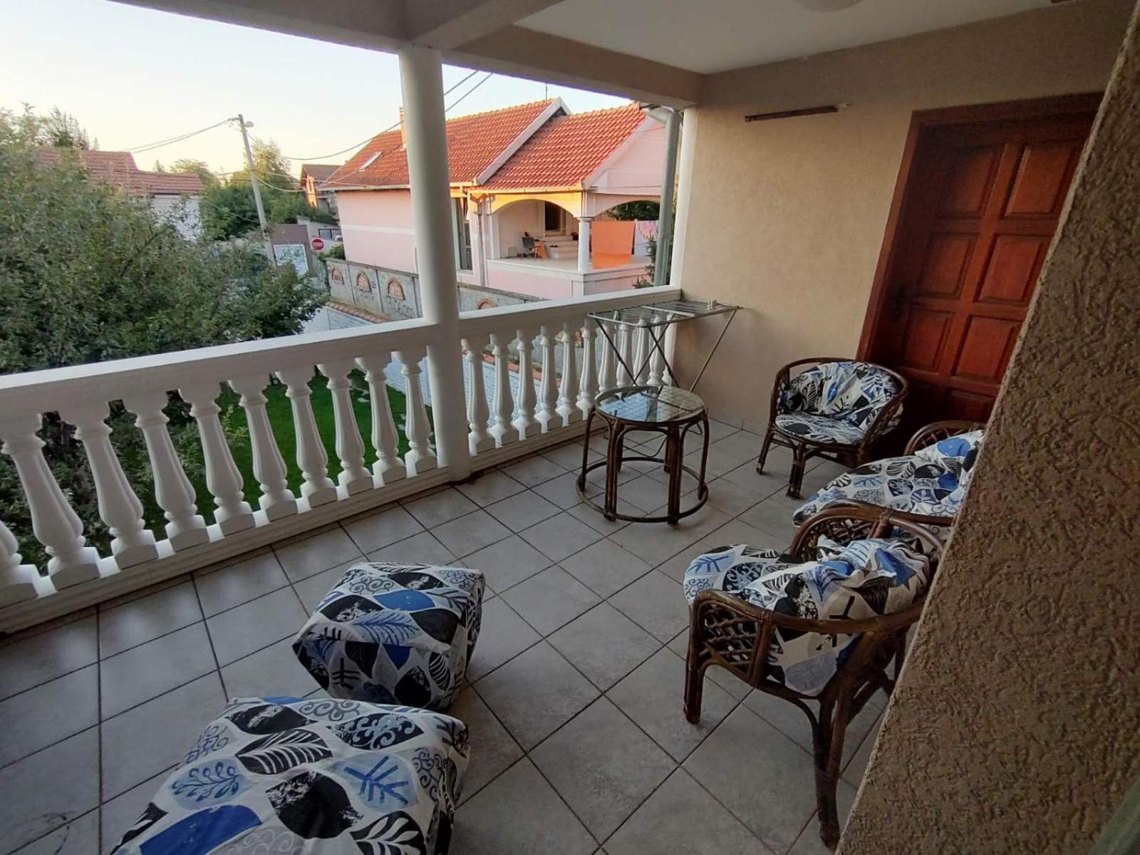 Plavi Apartman Airport Belgrád Kültér fotó